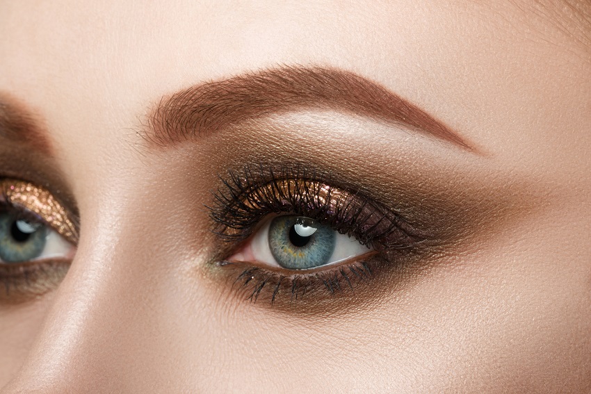 10. The Best Eyeshadow Shades for Light Blue Eyes and Dark Hair - wide 6